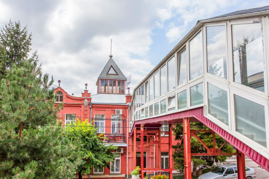 Переход в 10 корпус санатория Лермонтова Пятигорск - фотография