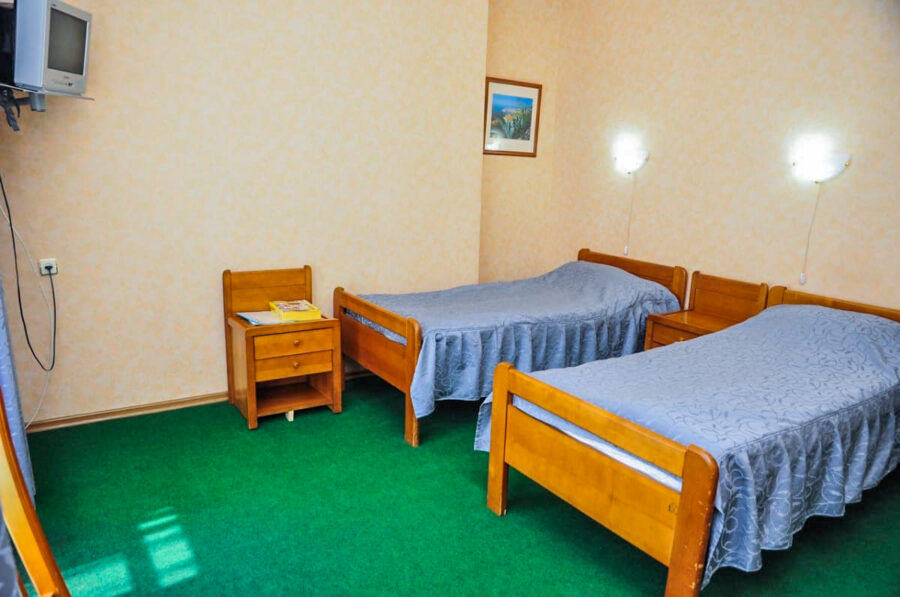 2 местный номер 1 категории в 5 корпусе в санатории Лермонтова Пятигорск - фотография
