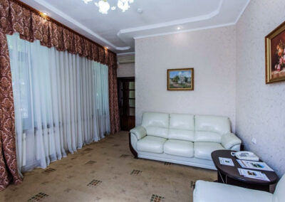 Апартаменты 2 местный 2 комнатный 10 корпус в санатории Лермонтова Пятигорск - фотография