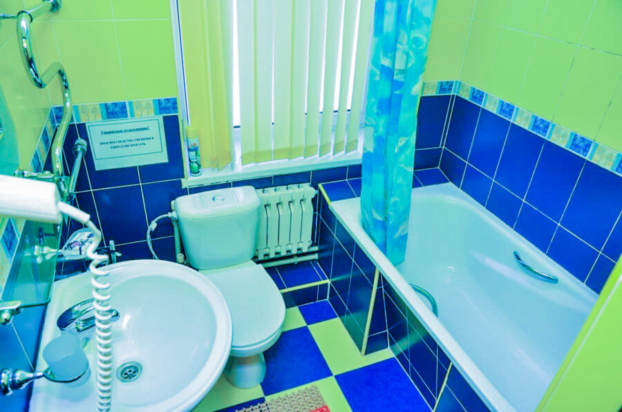 Ванная комната в 2 местном номере 1 категории 5 корпус в санатории Лермонтова Пятигорск - фотография