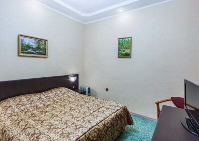 Апартаменты 2 местный 2 комнатный 10 корпус в санатории Лермонтова Пятигорск - фотография