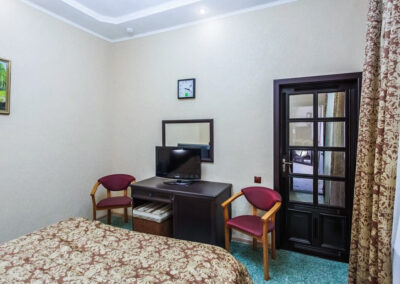 Апартаменты 2 местный 2 комнатный 10 корпус в санатории Лермонтова Пятигорск - фотография