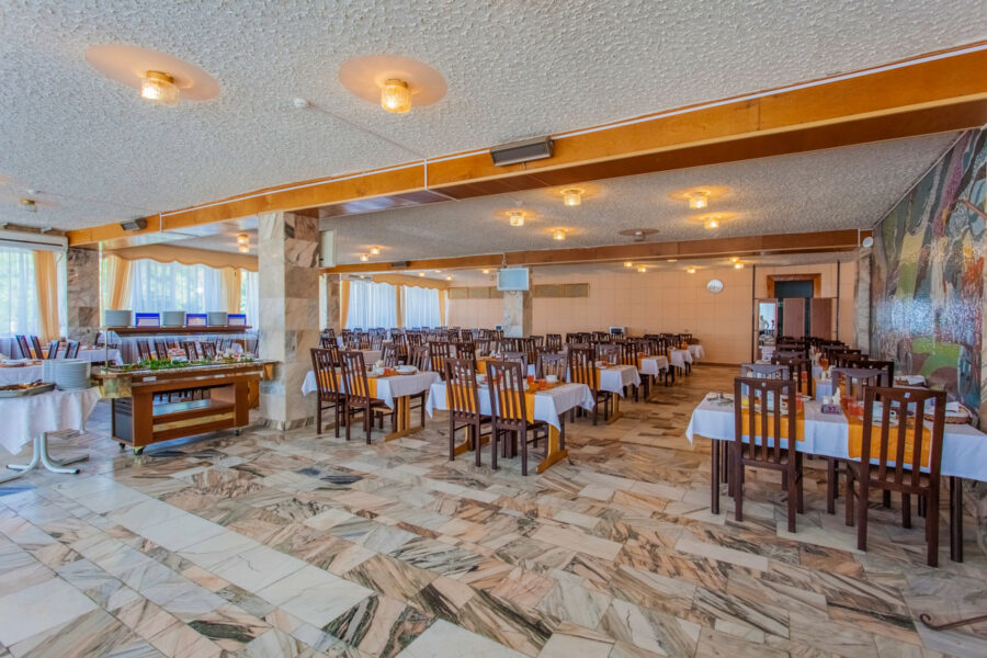 Обеденный зал в санатории Лермонтова Пятигорск - фотография