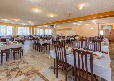 Обеденный зал в санатории Лермонтова Пятигорск - фотография