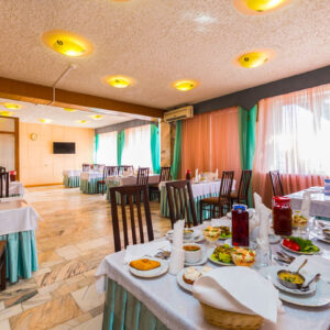 Обеденный зал в санатории Лермонтова Пятигорск - фотография