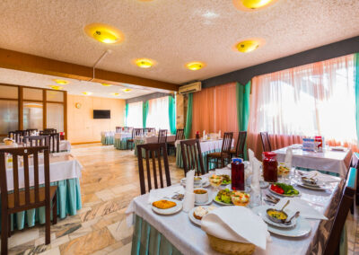 Обеденный зал в санатории Лермонтова Пятигорск - фотография