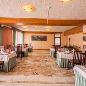 Обеденный зал в санатории Лермонтова Пятигорск - фотография