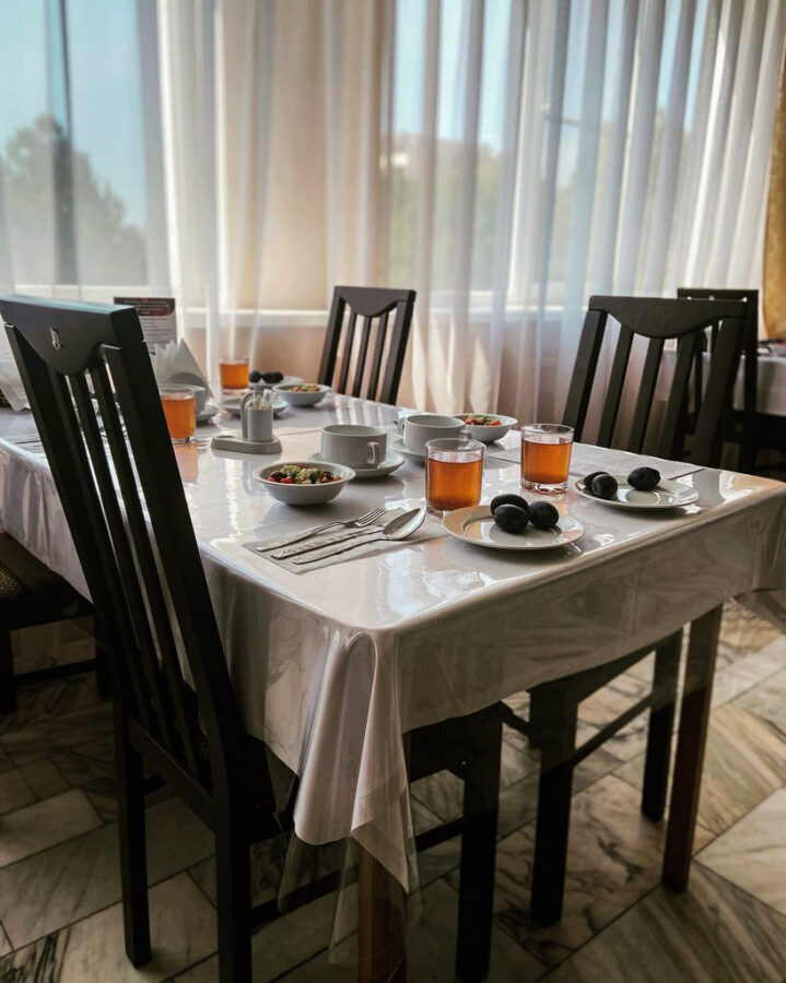 Обеденный зал в санатории Лермонтова Пятигорск - фотография