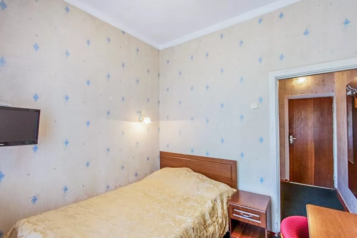 1 местный номер 2 категории в 1 корпусе в санатории Лермонтова Пятигорск - фотография