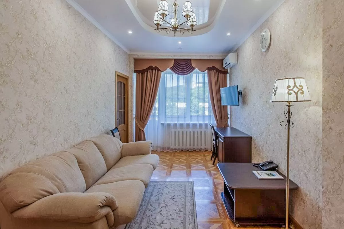 Комфорт 1 местный 2 комнатный в санатории Лермонтова Пятигорск - фотография