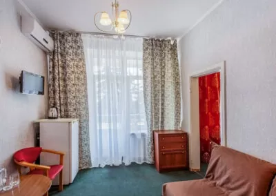 2 местный 2 комнатный номер 1 категории корпус 1 в санатории Лермонтова Пятигорск - фотография