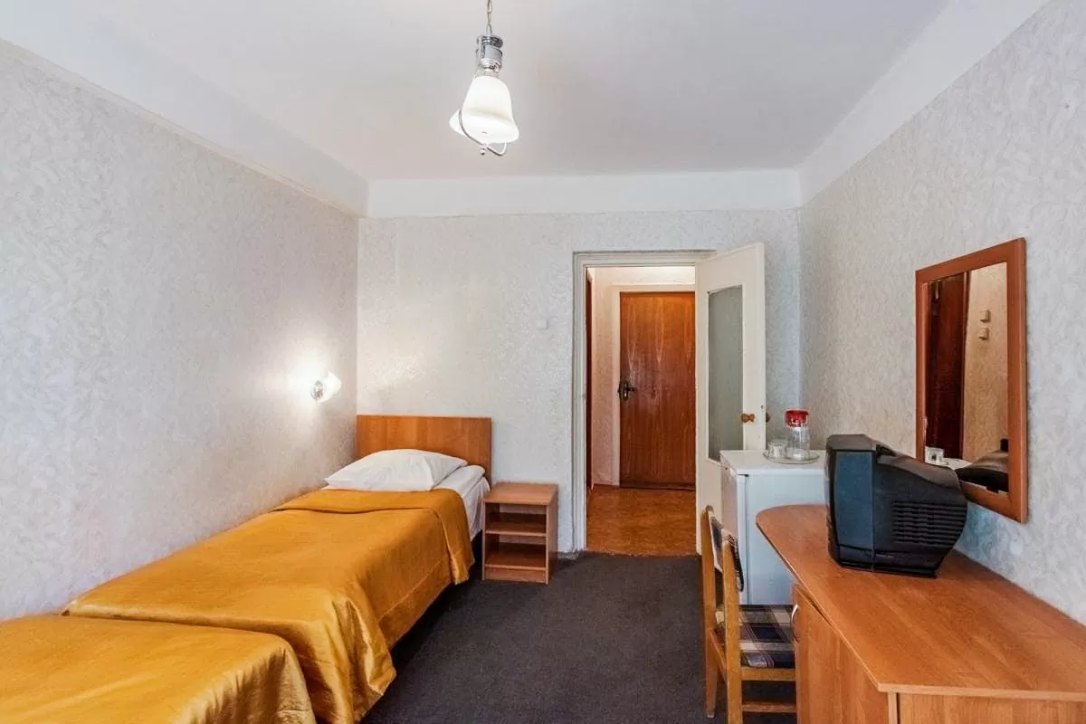 2 местный номер 2 категории корпус 3 в санатории Леронтова Пятигорск - фотография
