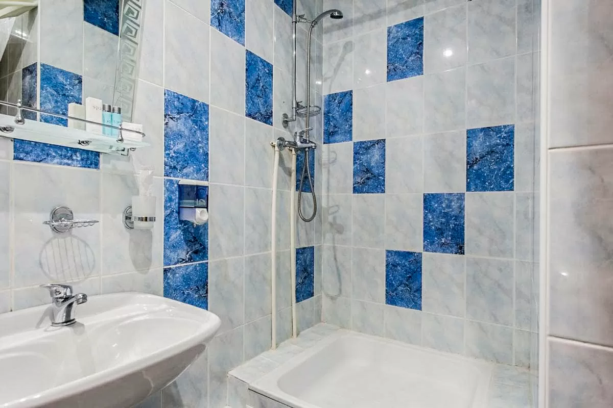 Ванная комната в номере 1 местный комфорт в санатории Лермонтова Пятигорск - фотография