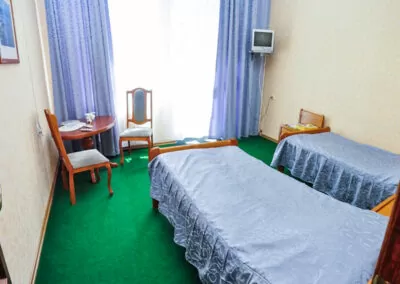 2 местный номер 1 категории в 5 корпусе в санатории Лермонтова Пятигорск - фотография